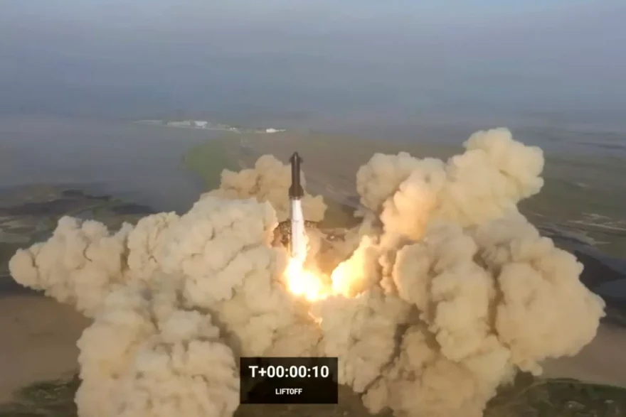 Vídeo: Foguete de Elon Musk explode no ar após lançamento
