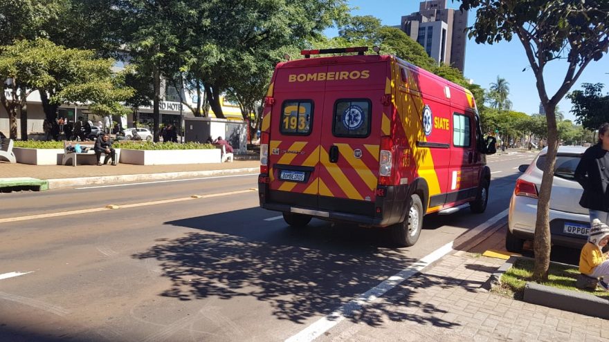 Mulher de 40 anos é atropelada no Centro de Cascavel