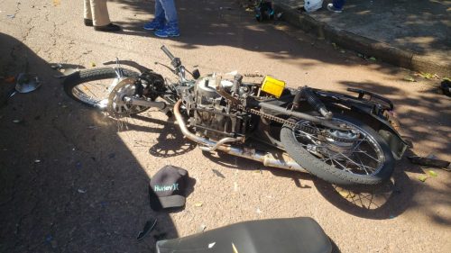 Motociclista fica gravemente ferido em acidente na Rua Fortaleza esquina com Rua Nereu Ramos