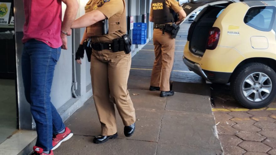 Homem é detido após ameaçar companheira e mantê-la em cárcere privado no Santa Felicidade