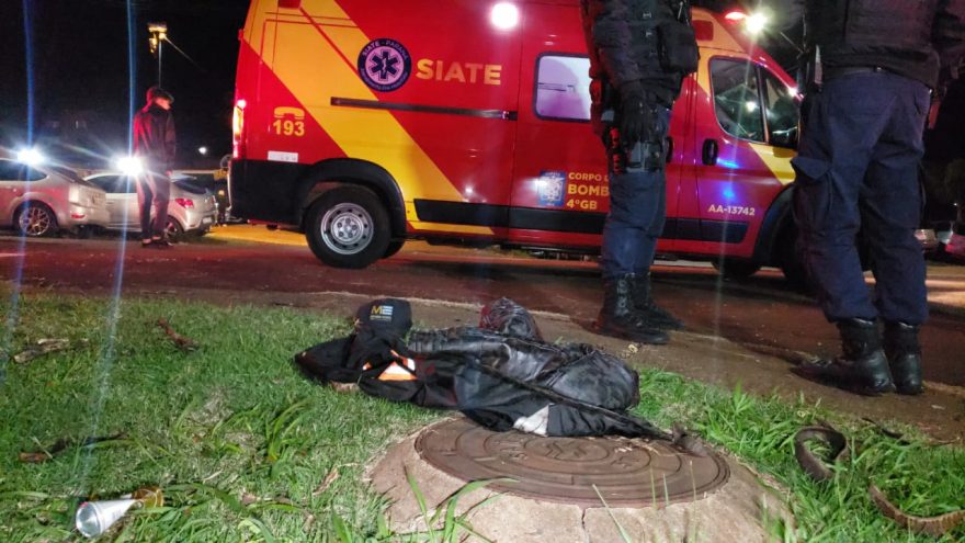 Homem fica ferido após ser golpeado com canivete