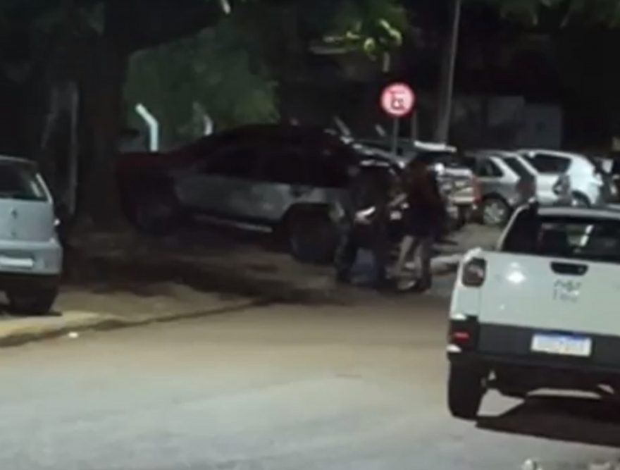 Polícia Civil divulga imagens de briga que terminou com um ferido na Rua Potiguaras