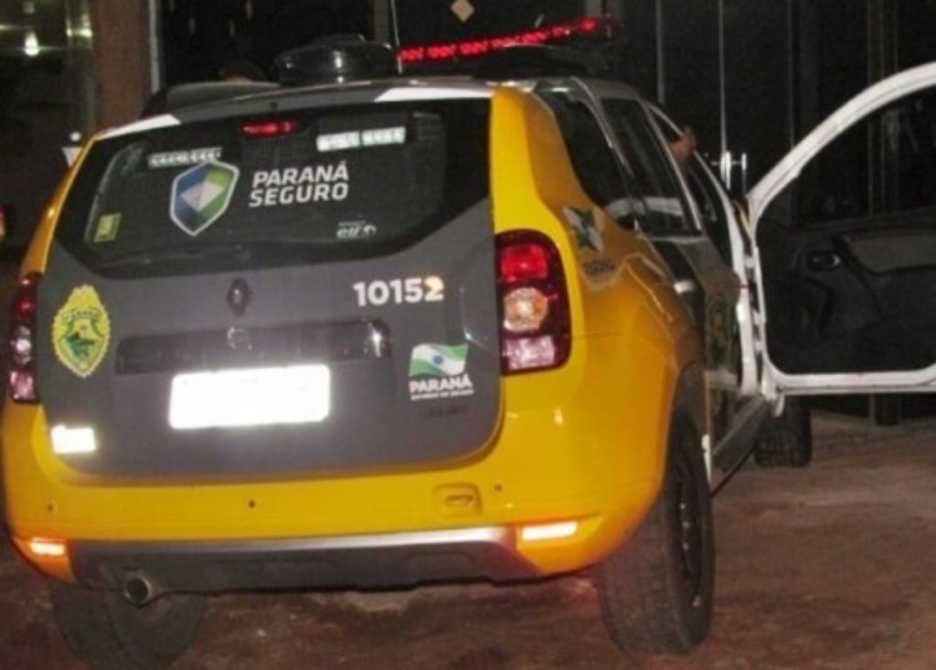 Jovem é morto a tiros no centro de Mariluz