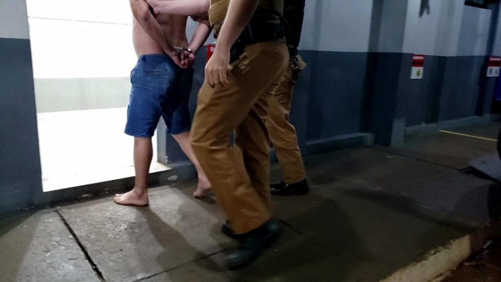 Acusado de espancar companheira é detido pela PM no bairro Brasília