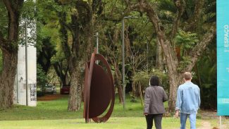 USP abre edital para bolsas de pós-doutorado a pesquisadores negros