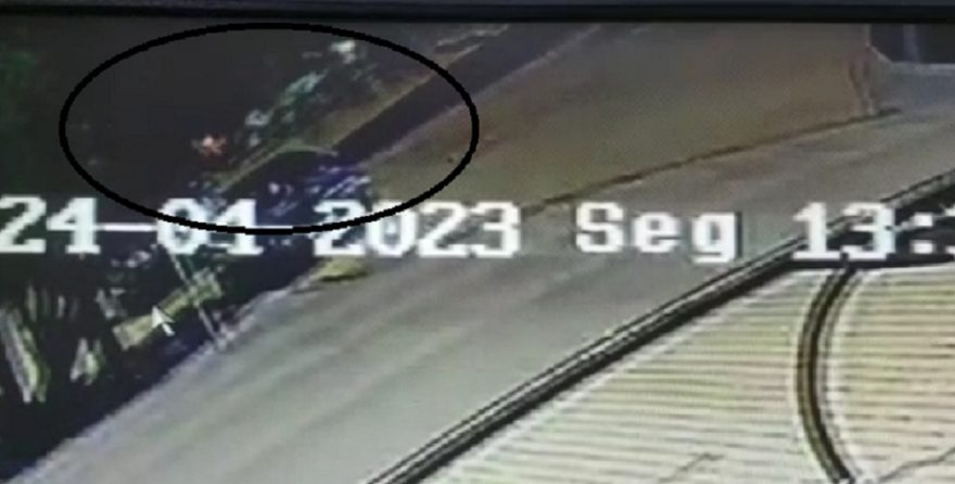 Câmera flagra batida que deixou motociclistas feridos no Santo Onofre
