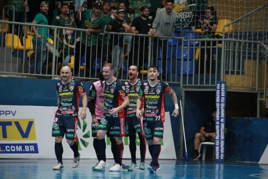 Cascavel e Marreco empatam no Arrudão pela Liga Futsal
