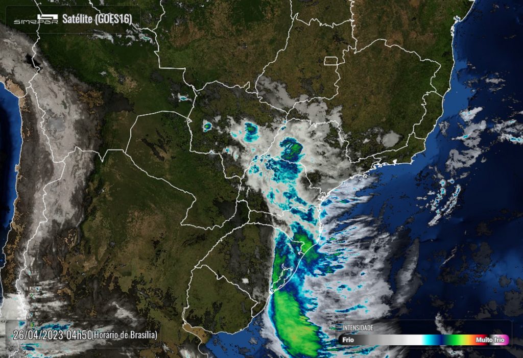 Clima permanece instável e pancadas de chuva são esperadas nesta quarta-feira em Cascavel; máxima deve ser de 22°C