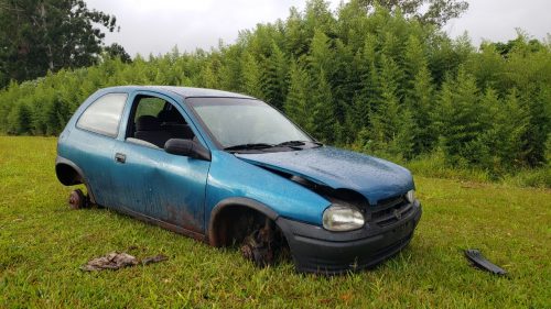 Após publicação na CGN, populares encontram carro furtado na noite de ontem