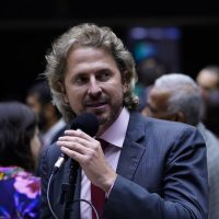 Imagem referente a Deputado federal do Paraná gasta mais de R$ 137 mil em cota parlamentar nos primeiros três meses do ano