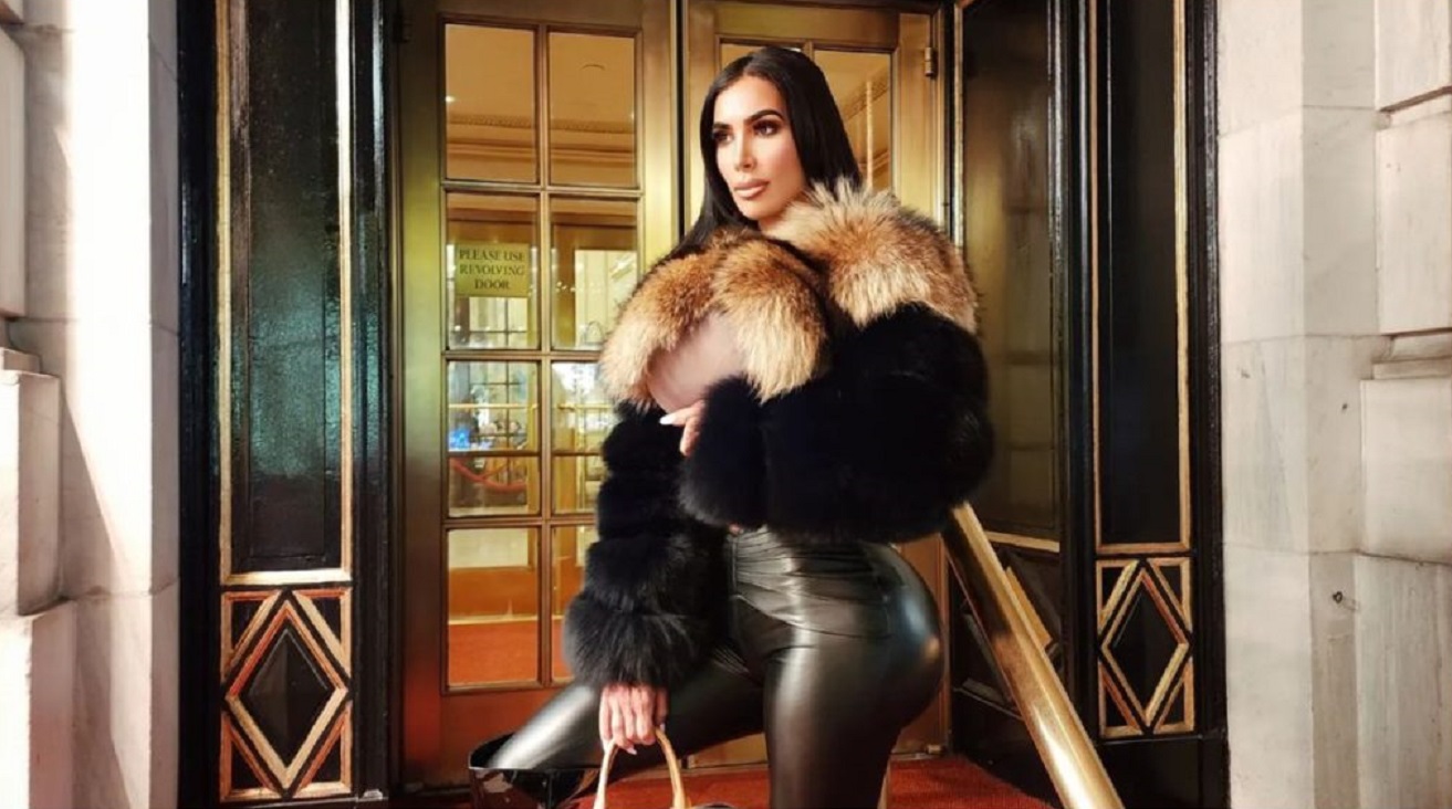 Atriz do OnlyFans, Sósia de Kim Kardashian morre após complicação em  cirurgia plástica | CGN - O maior portal de notícias de Cascavel e do Paraná