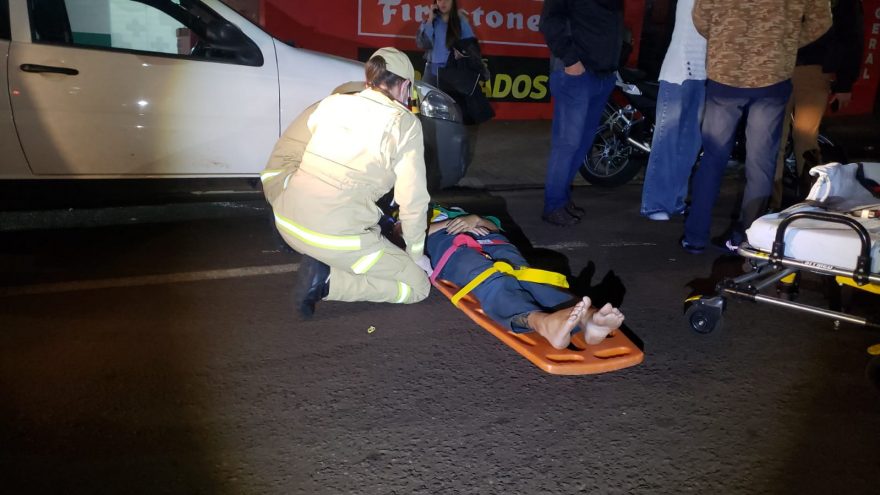 Duas pessoas ficam feridas em acidente na Rua Carlos Gomes