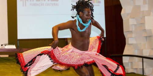 Fundação Cultural Palmares volta a ter machado de Xangô na marca Imagem referente a Fundação Cultural Palmares volta a ter machado de Xangô na marca