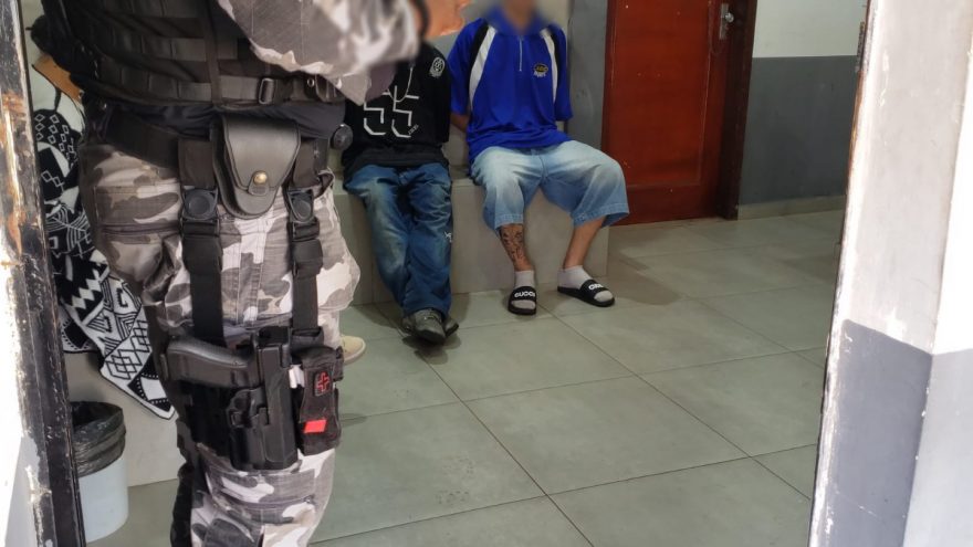 Jovens são localizados com drogas durante ação do Pelotão de Choque