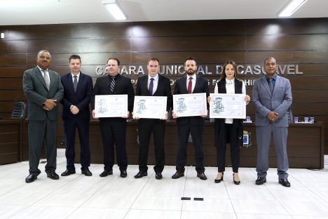 Delegados e investigador recebem homenagem por atuação na 15ª SDP