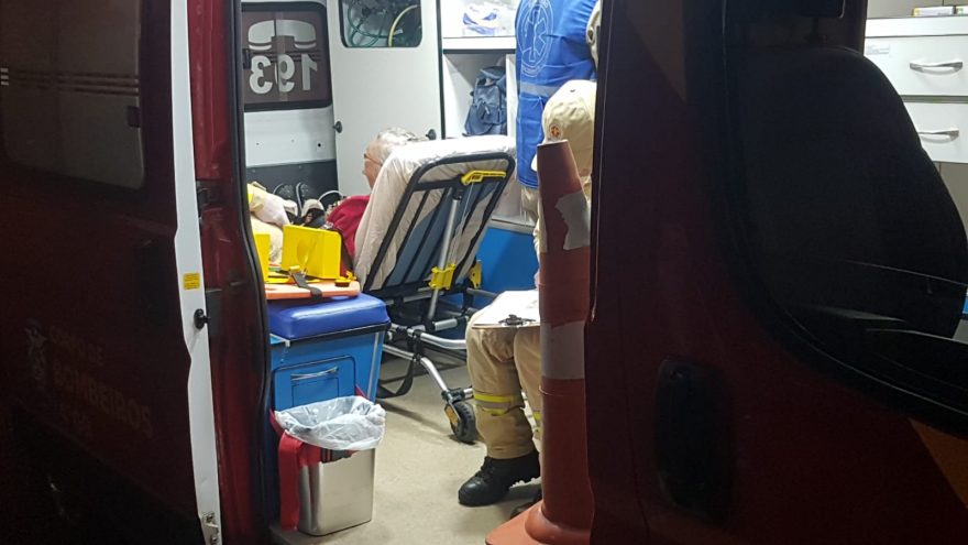 Idosa sofre queda e precisa de atendimento no Santo Onofre