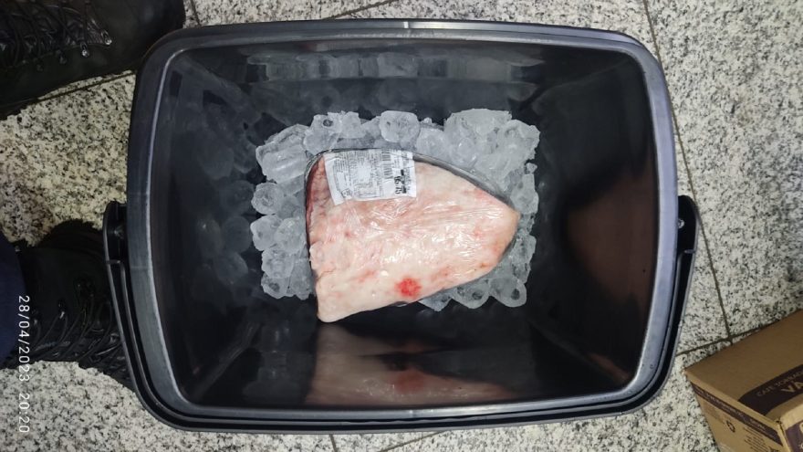 Churras cancelado! homens são detidos ao tentarem levar picanha sem pagar mercado