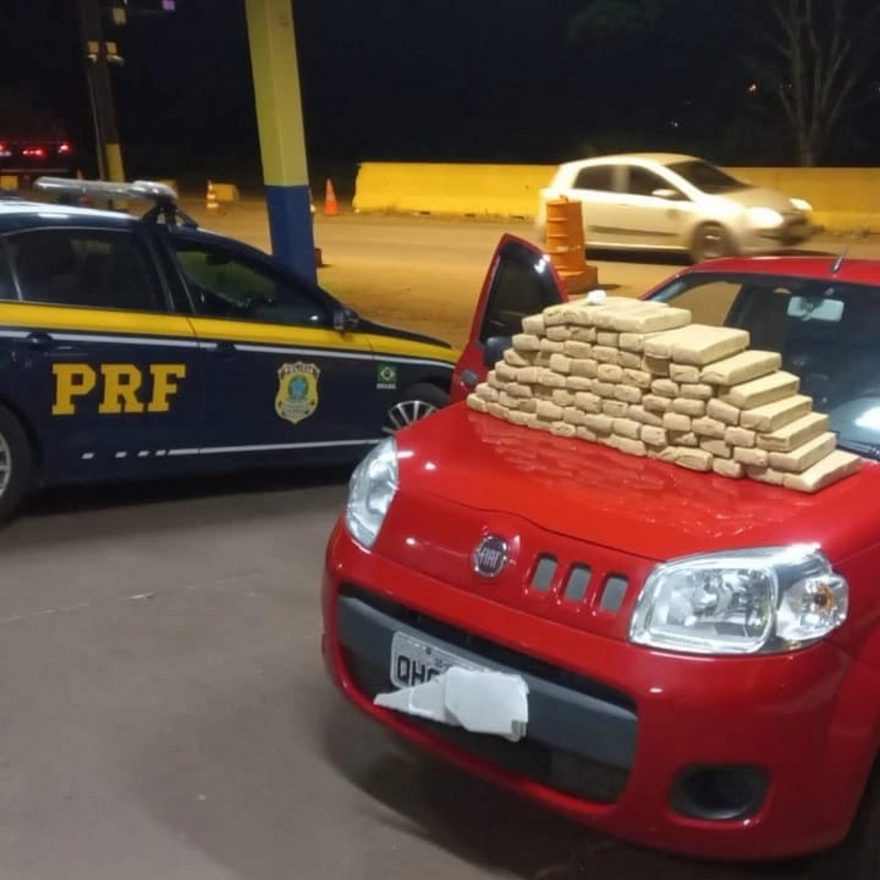 Uno carregado com maconha é apreendido em Céu Azul