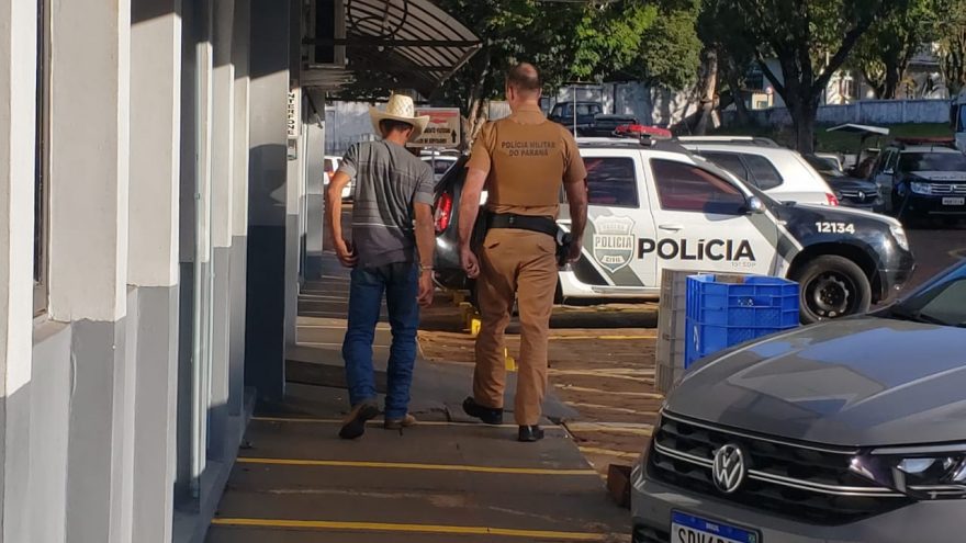 Cowboy fora da lei é detido por embriaguez pela Polícia Militar