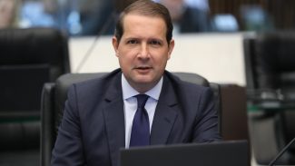 Marcel Micheletto recebeu mais de R$ 93 mil da Assembleia Legislativa em Março Marcel Micheletto recebeu mais de R$ 93 mil da Assembleia Legislativa em Março