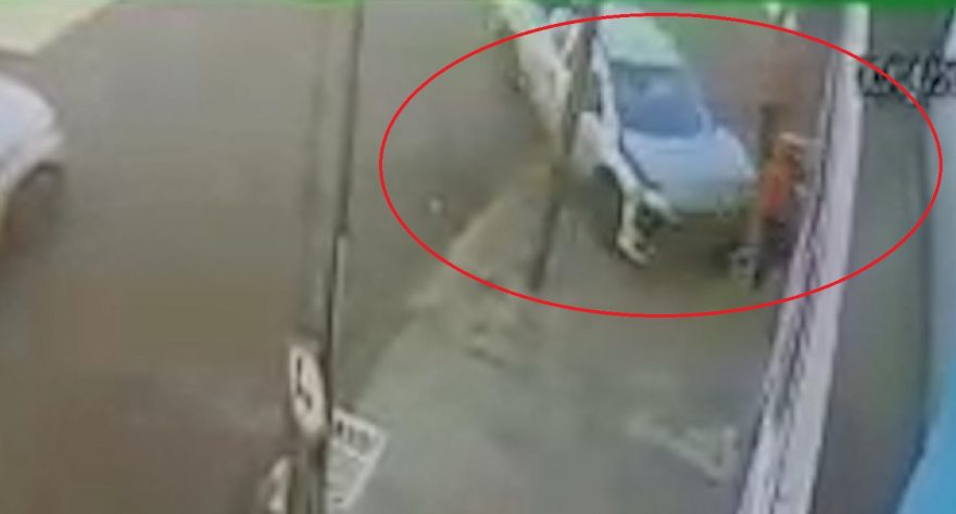 Câmera flagra momento em que pedestre é atropelada após grave acidente em Cascavel