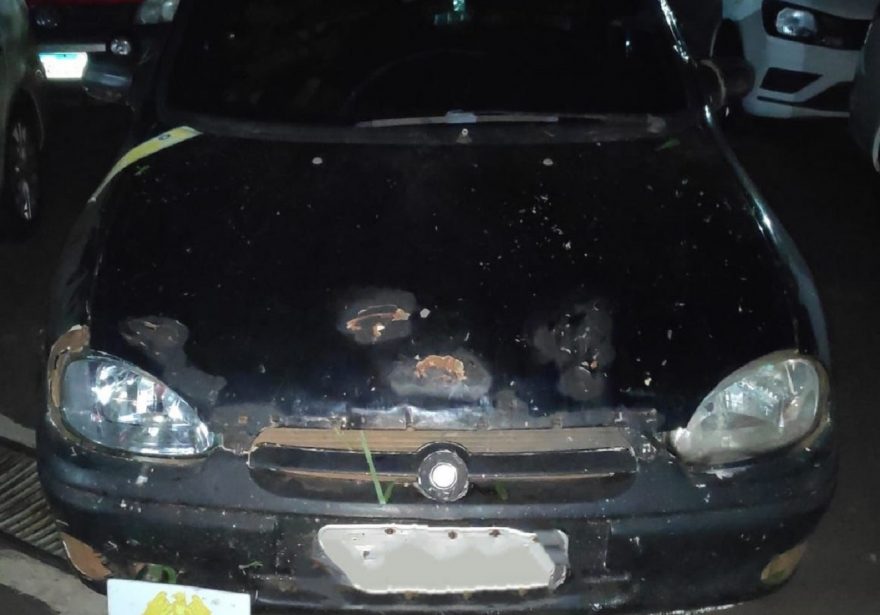 Corsa recheado com cigarros contrabandeados é apreendido e encaminhado à RF de Cascavel