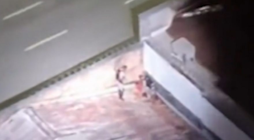 Homem é preso após fazer buraco no telhado da Americanas para roubar produtos
