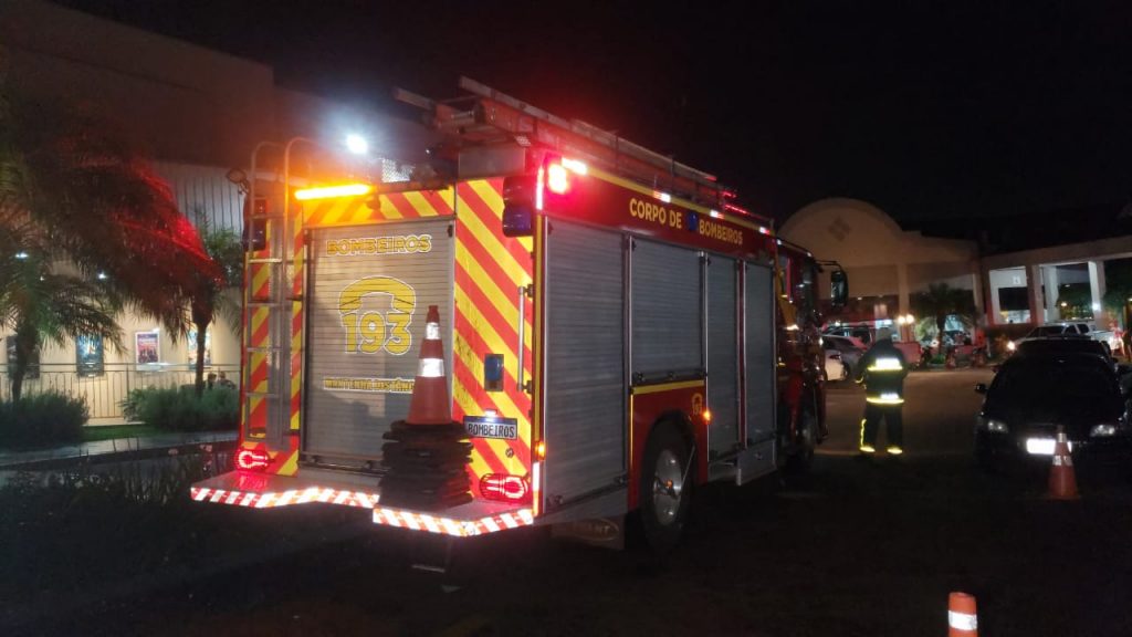 Máquina de pipoca entra em curto no West Side e bombeiros são acionados