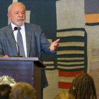 Imagem referente a Lula reclama no Conselhão que não se pode falar de juros