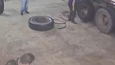 Imagem referente a CENAS FORTES: Pneu de caminhão explode e mata borracheiro