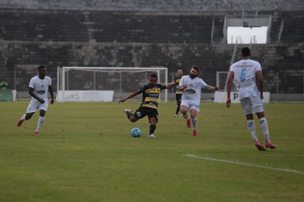 Série D: FC Cascavel estreia com derrota em casa para o Crac