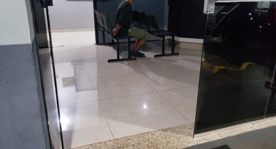 Homem é detido ao tentar furtar batidinha em supermercado