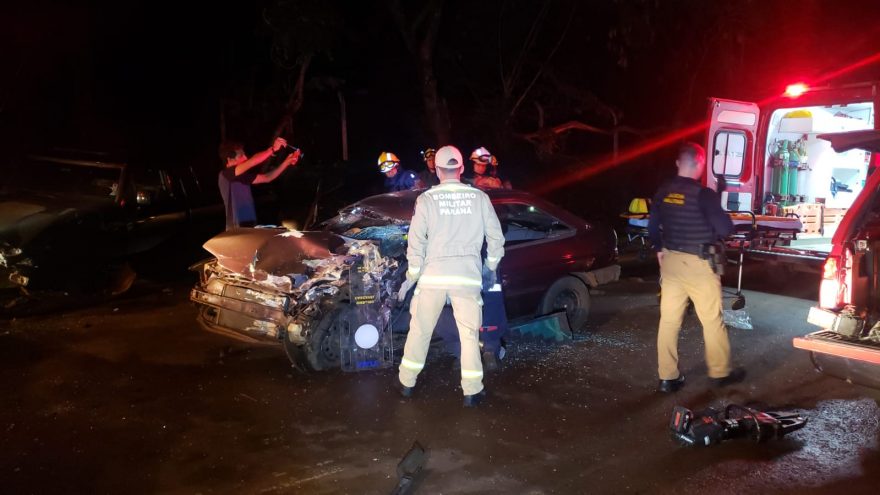 Grave colisão deixa um morto e sete vítimas graves no trevo da BR-369 com a PR-573