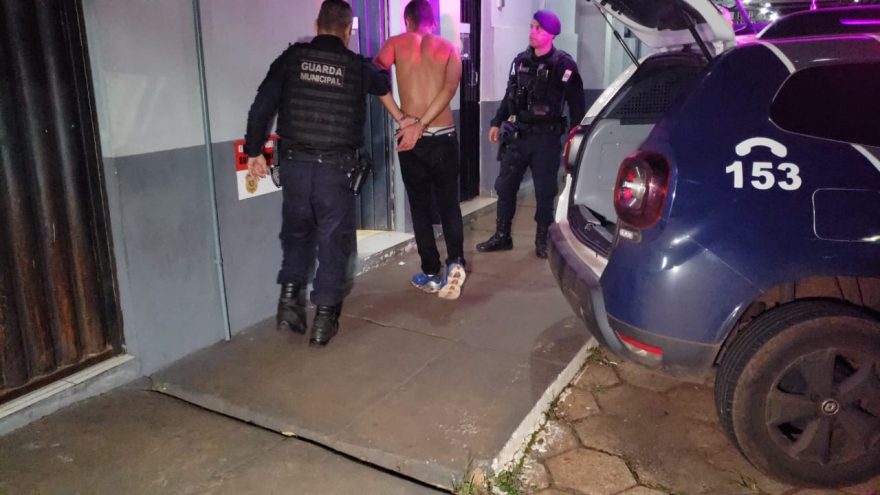 Homem que saiu do mato é detido por desacato a Guarda Municipal