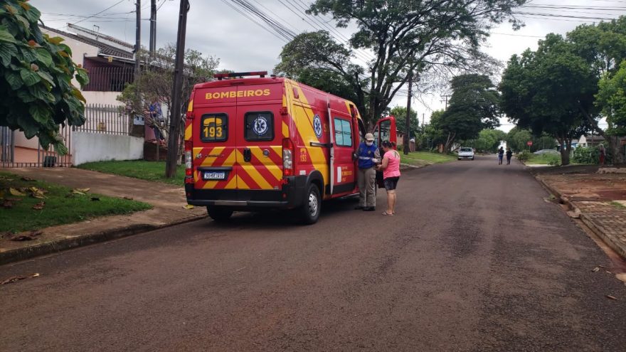Ferido com faca, jovem é socorrido pelo Corpo de Bombeiros no Cascavel Velho
