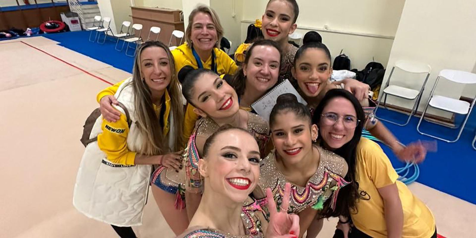 Equipe feminina do Brasil fatura prata inédita no Campeonato Mundial de  Ginástica