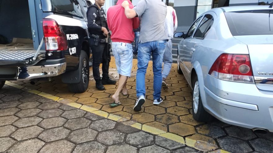 Suspeitos de furto qualificado em Cascavel são presos pelo GDE em Foz do Iguaçu