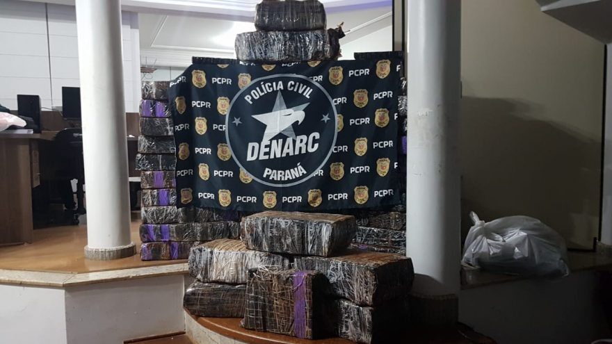 Denarc apreende mais de meia tonelada de maconha após perseguição em Cascavel