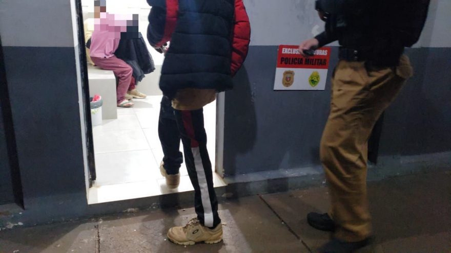 Quatro são encaminhados à 15ª após serem abordados com maconha e revólver em Corbélia