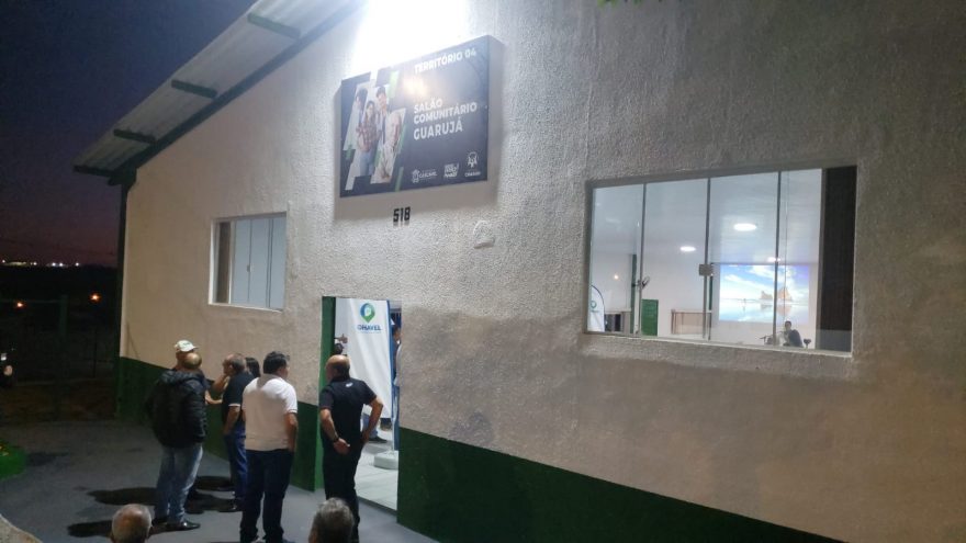 Revitalização do Salão Comunitário do Guarujá é entregue à população