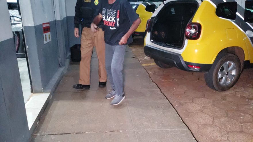 Homem é detido após agredir companheira em Matelândia