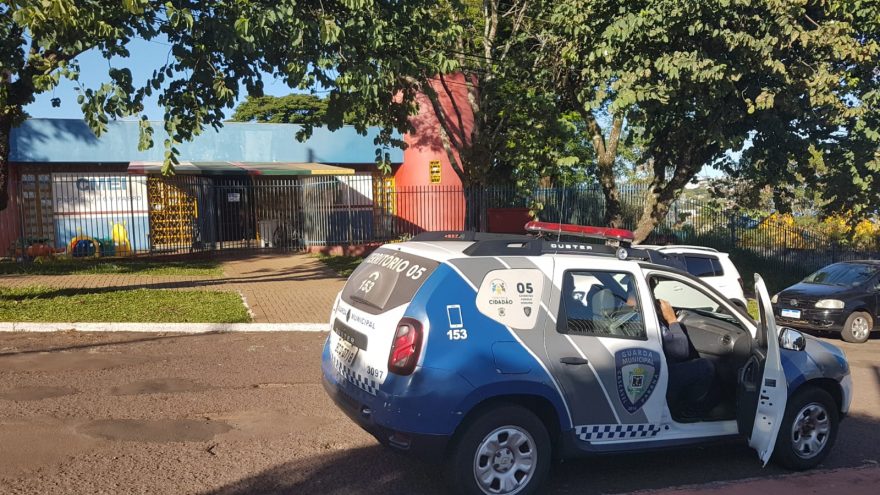 Após deixar filho em Cmei, pai se desentende com Guarda e é preso por desacato