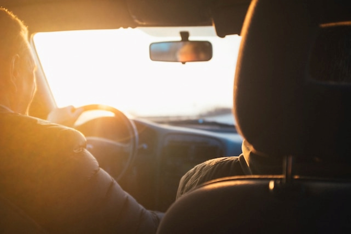 Vantagens de alugar um carro para suas férias
