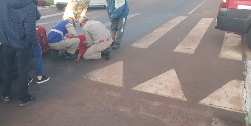 Ciclista se envolve em acidente com van na Avenida Brasil