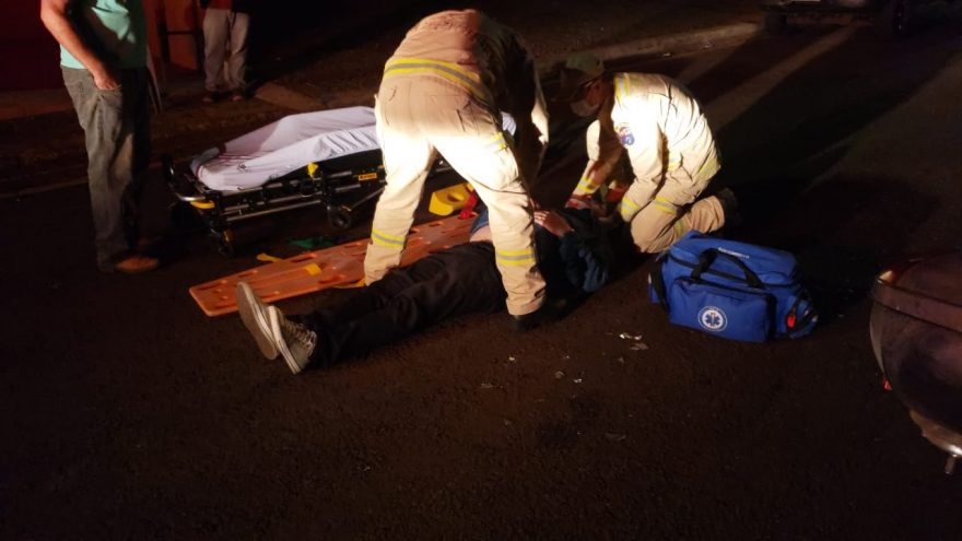 Casal fica ferido ao sofrer acidente de moto no Bairro Floresta