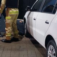 Imagem referente a Homem é morto a tiros e outro é baleado em frente a distribuidora de bebidas na Rua Xavantes