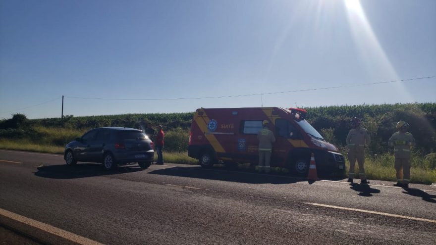 Mulher sofre fratura exposta após acidente de moto na BR-369