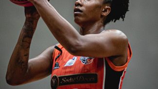 Maternidade motiva jogadora de basquete a buscar novas conquistas
