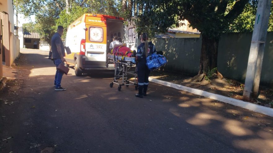 Com TCE, vítima é socorrida pelo Samu na Área Militar de Cascavel