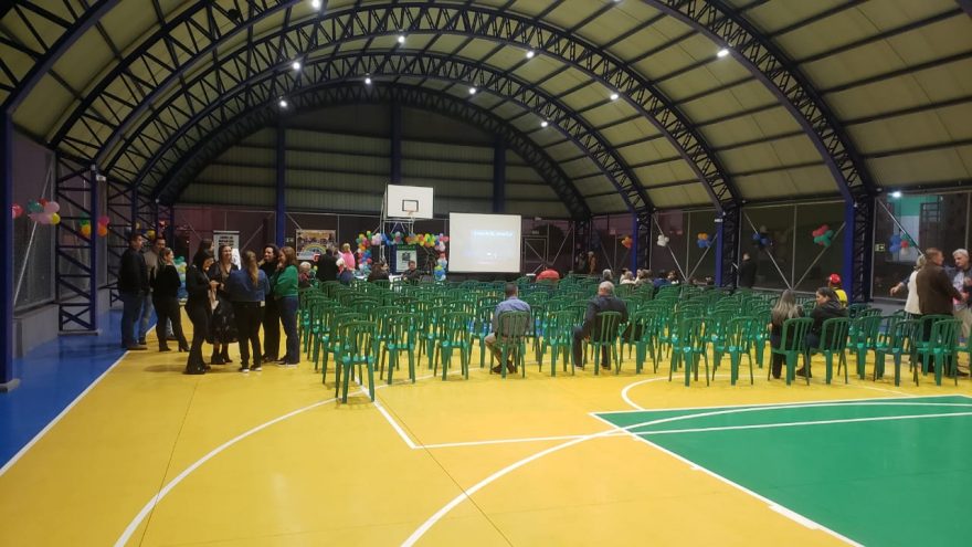 Prefeitura inaugura Ginásio do Eureca e revitalização do salão comunitário no Santa Cruz